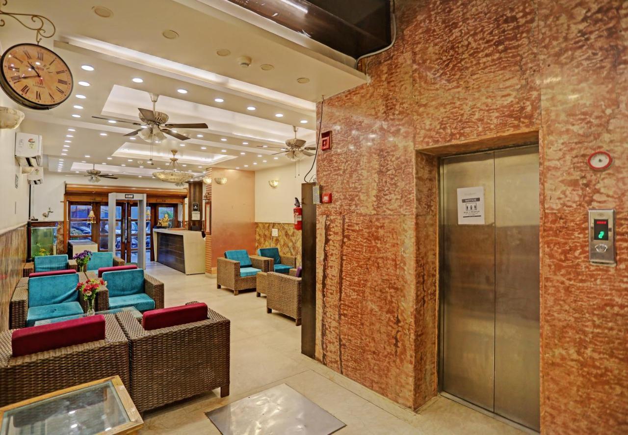 Staybook Hotel Atlanta New Delhi Train Station Bagian luar foto