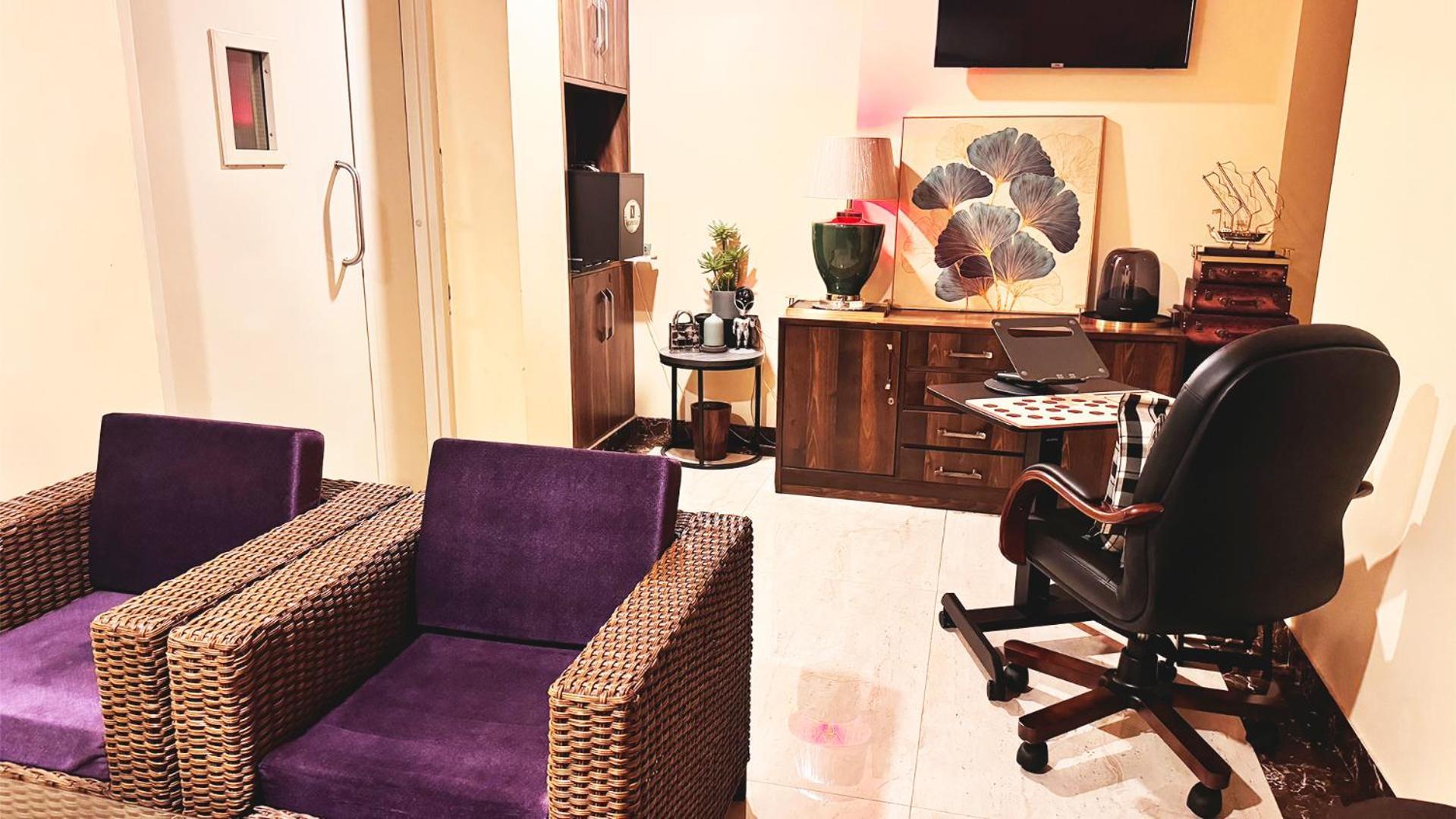Staybook Hotel Atlanta New Delhi Train Station Bagian luar foto